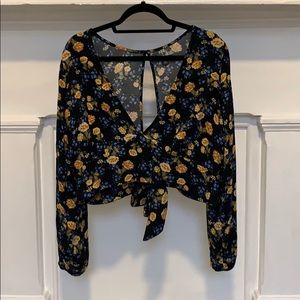 Wild Fable cropped blouse